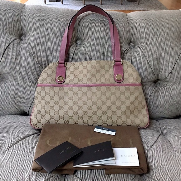 Gucci Handbags - AUTH GUCCI Special Love Collection Monogram Bag 💖